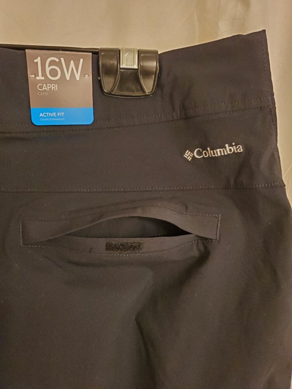 Columbia Active Fit Omni Shield Black Capri - Size 16W - NEW - Picture 8 of 12